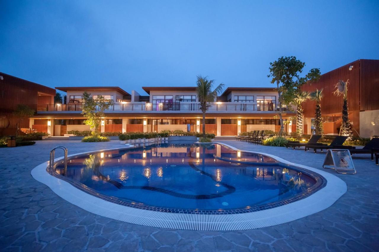 Prince Club Phnom Penh Bagian luar foto